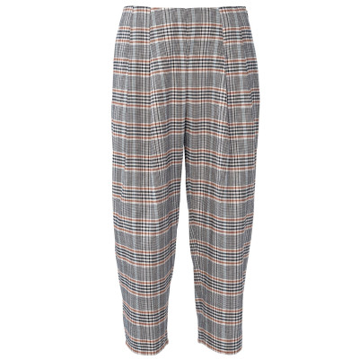 Střih Burda 5942, návod k šití: kalhoty se sklady, šortky