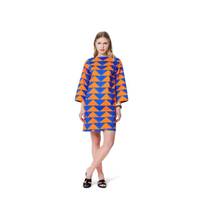 Střih Burda 5925, návod k šití: rovné šaty s lodičkovým výstřihem