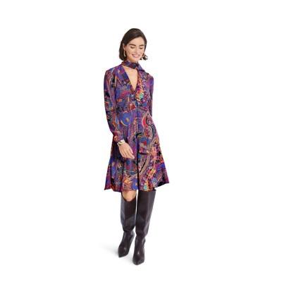 Střih Burda 5885, návod k šití: šaty s rozšířenou sukní