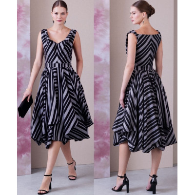 Střih Vogue 1935 šaty se širokou sukní a výstřihem voda, Júlio César