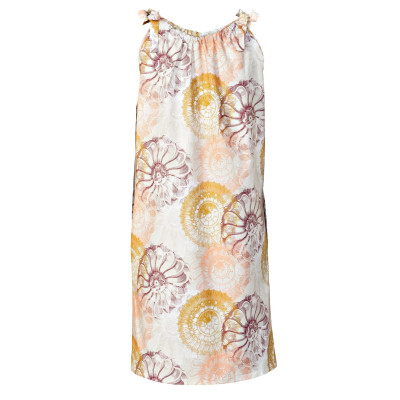 Střih Burda 5810, návod k šití: šaty se zavazovacími ramínky, maxi šaty, mušelínové šaty