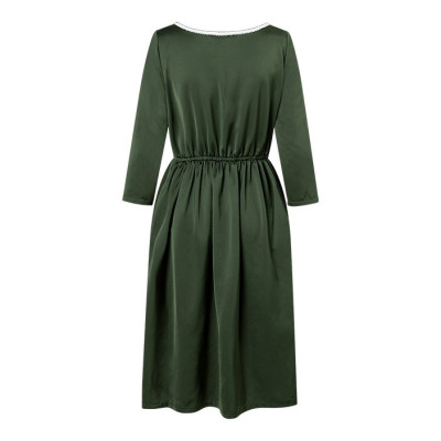 Střih Burda 5686, návod k šití: šaty s gumičkou v pase, midi šaty s rozšířenou sukní